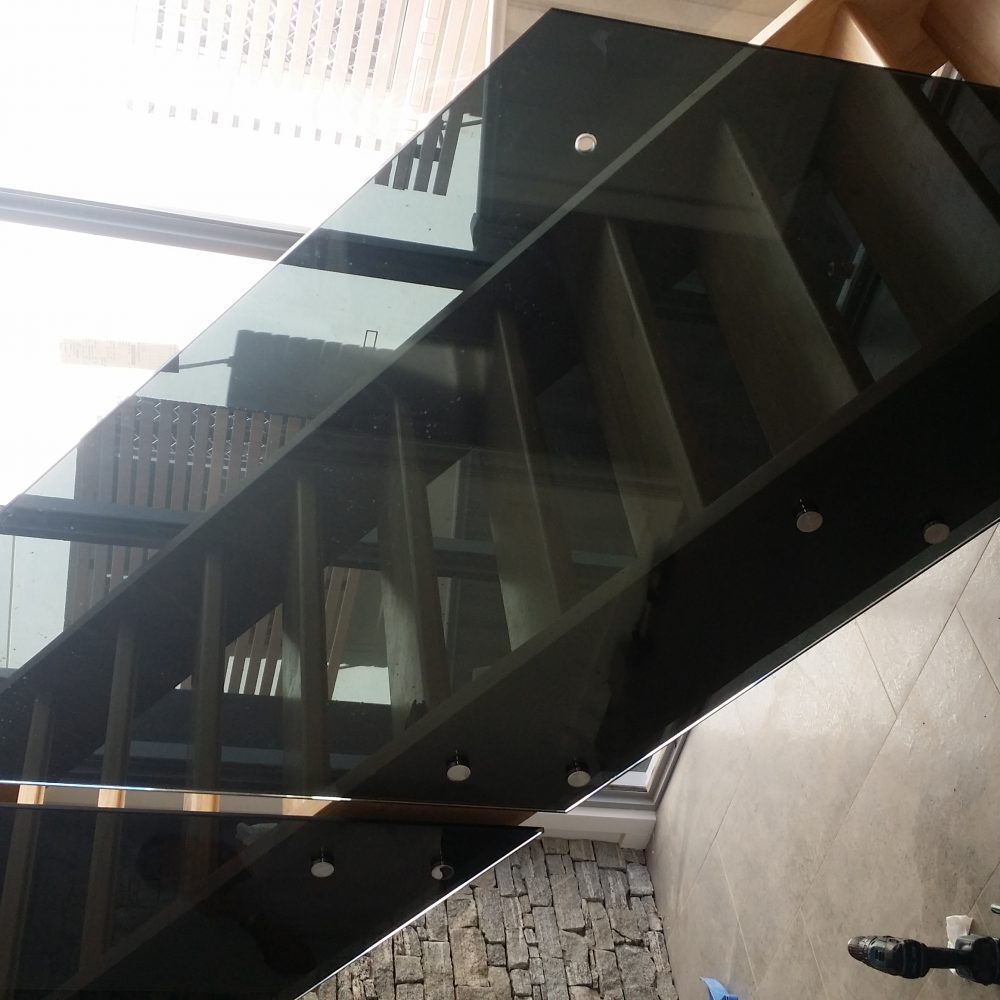 Glass pool fencing products installation