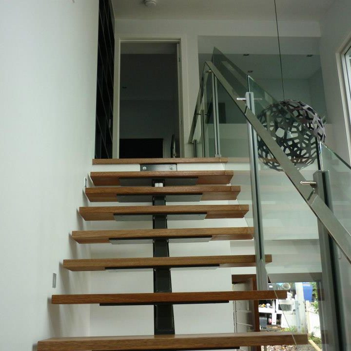 Glass pool fencing products installation